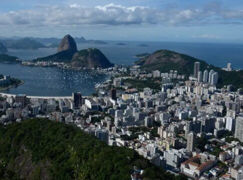 IPTU 2026: Saiba quando vale mais a pena parcelar ou pagar à vista