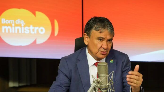 PF investiga origem de fake news sobre programas sociais