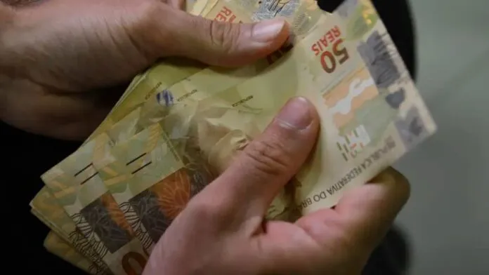 Mais de 460 mil trabalhadores do DF têm direito ao Abono Salarial em 2026