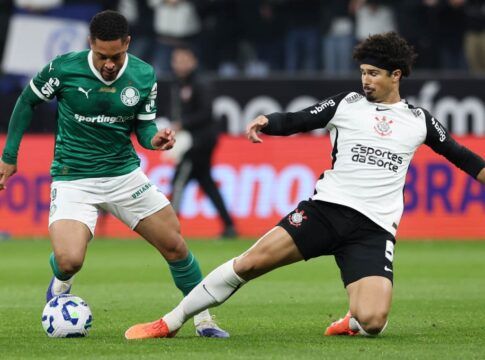 André Ramalho tenta dar o bote em Vitor Roque