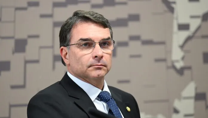 O senador Flávio Bolsonaro na Comissão de Desenvolvimento Regional e Turismo