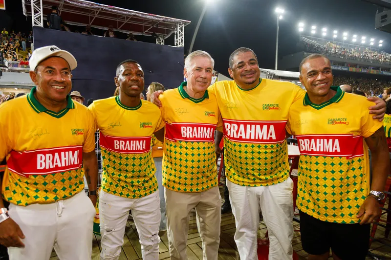 Júnior, Amaral, Ancelotti, Vampeta e Denílson no Camarote Bar Brahma (Divulgação/Brahma)
