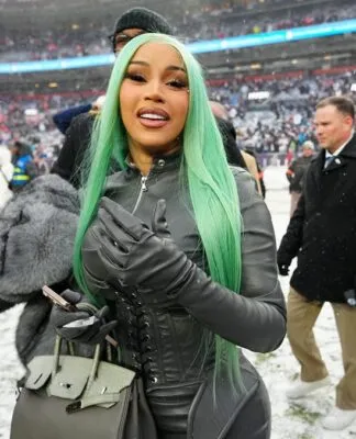 A cantora Cardi B após uma partida do Campeonato da AFC de 2026 de futebol americano, em janeiro (Foto: Ron Chenoy/Imagn Images/Reuters)