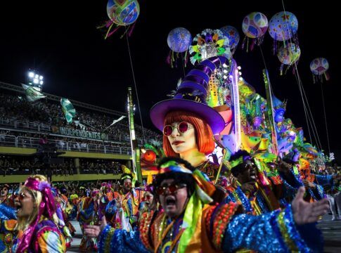 Carro que homenageia a cantora Rita Lee em desfile da Mocidade Independente de Padre Miguel na Sapucaí (Foto: Ricardo Moraes/Reuters)