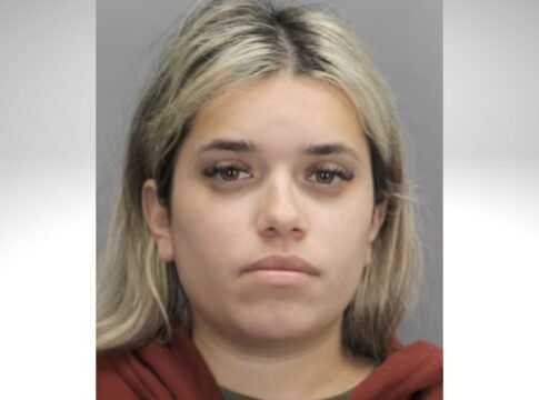 Brasileira é condenada a 10 anos por participação em duplo homicídio nos EUA