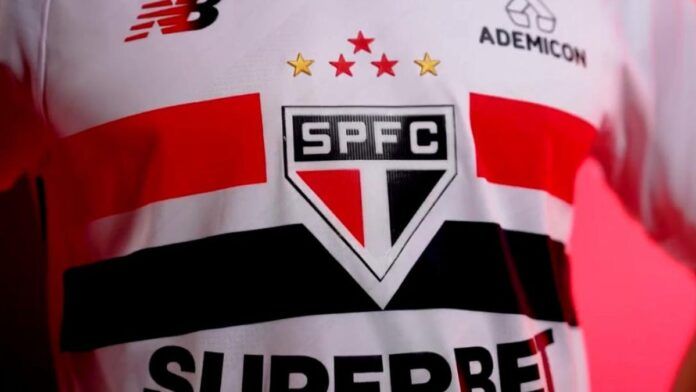 São Paulo lança nova camisa mesmo após polêmica