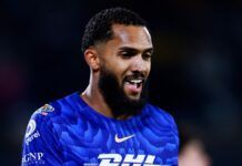 Ex-Flamengo entra no segundo tempo e busca virada no México