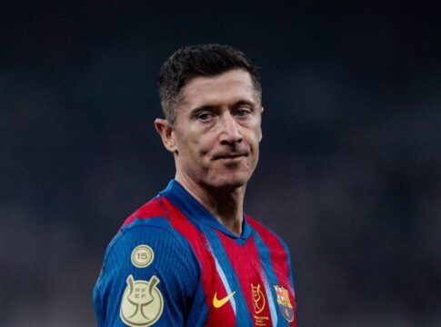 Lewandowski tem futuro indefinido no Barça e atrai o interesse de cinco clubes