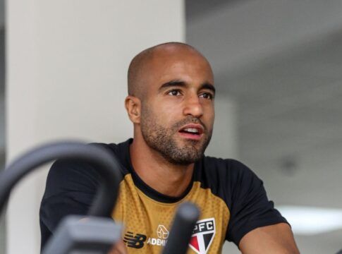 Lucas está devendo no São Paulo? Papo de Craque questiona ausência do atacante no time titular