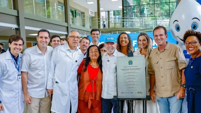 Lula inaugura Centro de Emergência no Rio após investimento de R$ 100 mi