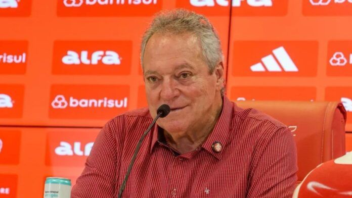STJD suspende Abel Braga por cinco jogos e aplica multa de R$ 20 mil por fala homofóbica
