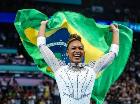 Rebeca Andrade carregará bandeira olímpica na abertura da Olimpíada de Inverno