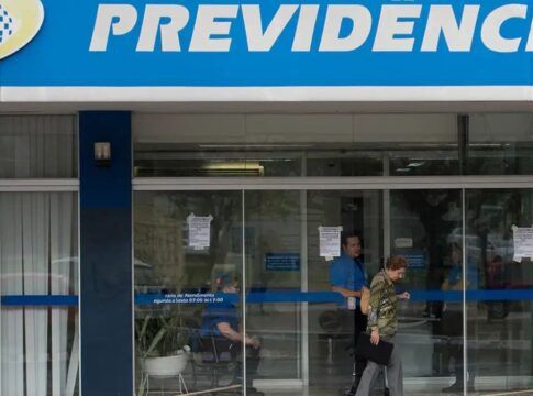 INSS retoma atendimento presencial em agências do país