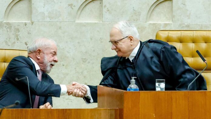 Lula defende atuação do STF na abertura do ano judiciário em Brasília
