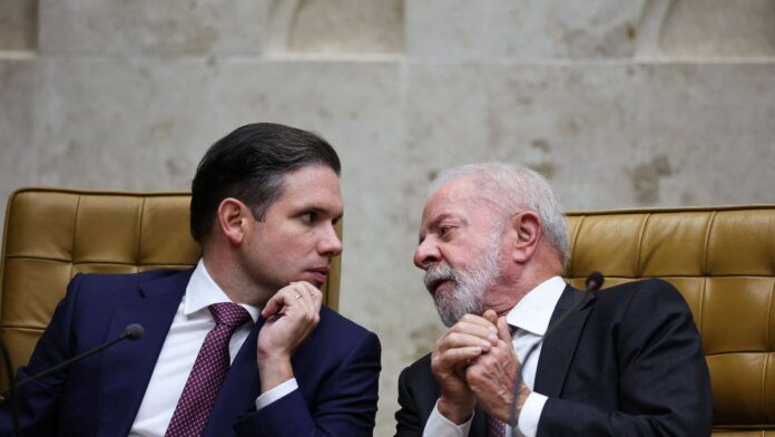 Lula destaca fim da escala 6×1 e regulação de trabalho por aplicativos em mensagem ao Congresso