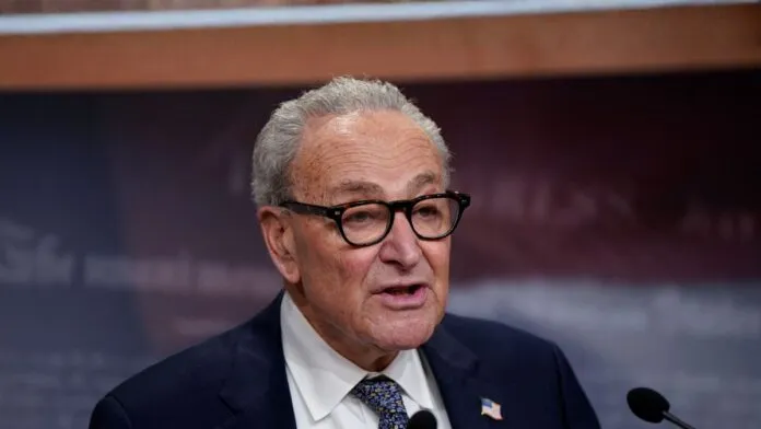 Arquivos Epstein: Senador do Partido Democrata reaparece nos documentos