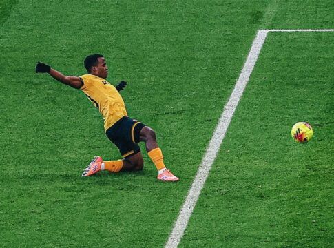 Fluminense tem menos de 10 horas para “atravessar” proposta do Palmeiras por Arias