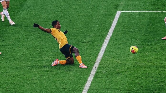 Fluminense tem menos de 10 horas para “atravessar” proposta do Palmeiras por Arias