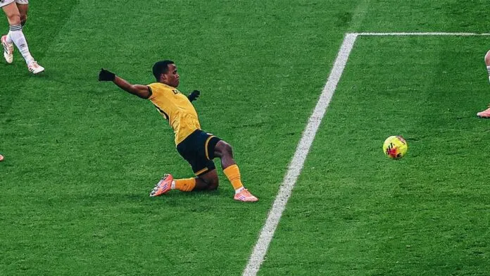 Fluminense tem menos de 10 horas para “atravessar” proposta do Palmeiras por Arias