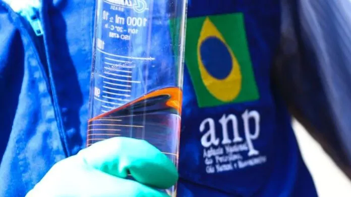 Inmetro e ANP encontram 362 irregularidades em postos de combustíveis em nove estados