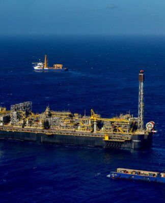 Exportação de petróleo pelo Brasil registra maior volume em quase 3 anos