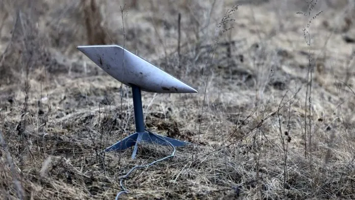 Starlink bloqueia acesso à internet para tropas russas na Ucrânia após pedido de Kiev