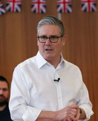 Primeiro-ministro britânico nega renúncia em meio a escândalo do caso Epstein