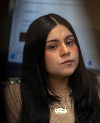 Vídeo mostra agente atirando em professora nos EUA: “Está na hora de ficar agressivo”