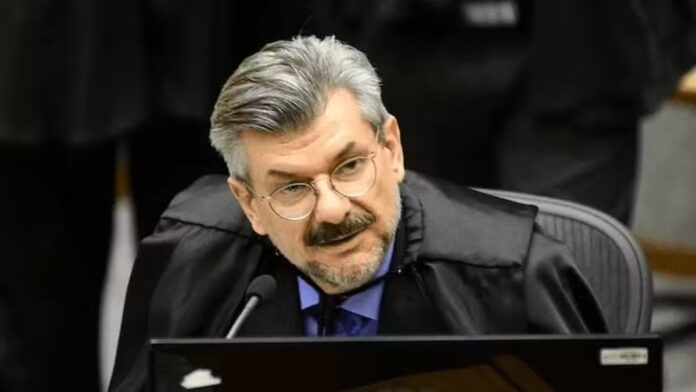 MP pede suspensão de salário de R$ 44 mil de ministro do STJ afastado po assédio