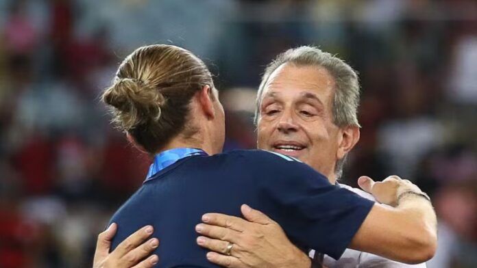 Bap revela bastidores da renovação com Filipe Luís e é realista sobre volta de Vini Jr.