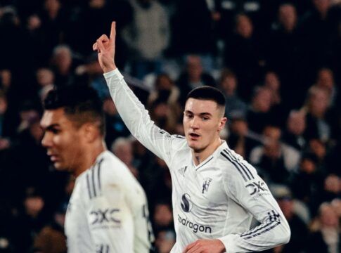 Manchester United empata com West Ham e interrompe sequência de quatro vitórias na Premier League