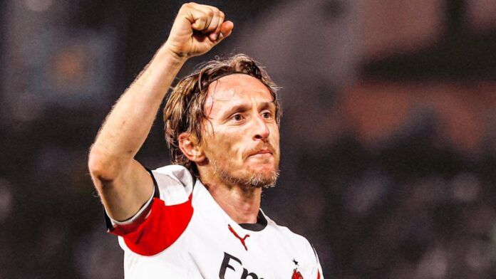 Modric marca nos minutos finais e garante vitória do Milan sobre o Pisa pelo Italiano