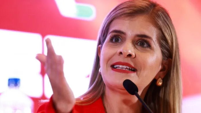 Quem é Laura Fernández, nova presidente eleita da Costa Rica 