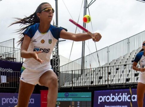 Veja dicas para jogar beach tennis sem se lesionar