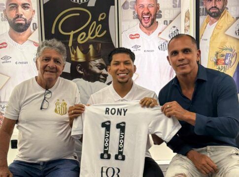 Rony é apresentado no Santos e revela ansiedade para jogar ao lado de Neymar