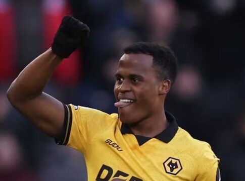 Técnico do Wolverhampton fala sobre transferência de Jhon Arias para o Palmeiras