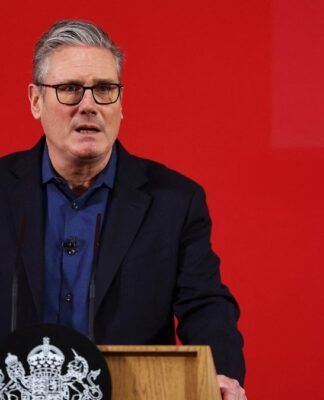 Primeiro ministro britânico está no centro do “pior escândalo político do século”