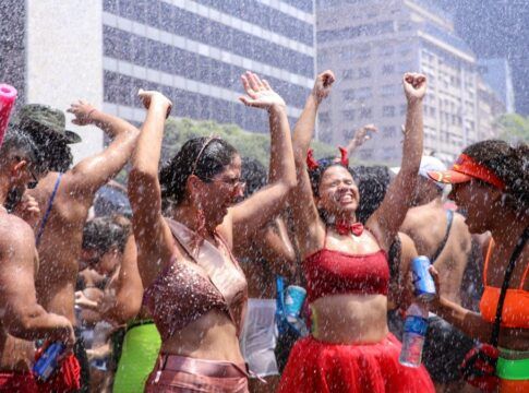 Pré-Carnaval de São Paulo tem blocos de Ivete, Calvin Harris e Luísa Sonza