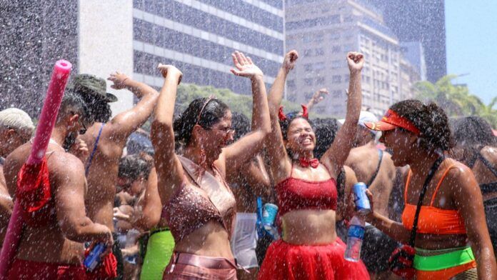 Pré-Carnaval de São Paulo tem blocos de Ivete, Calvin Harris e Luísa Sonza