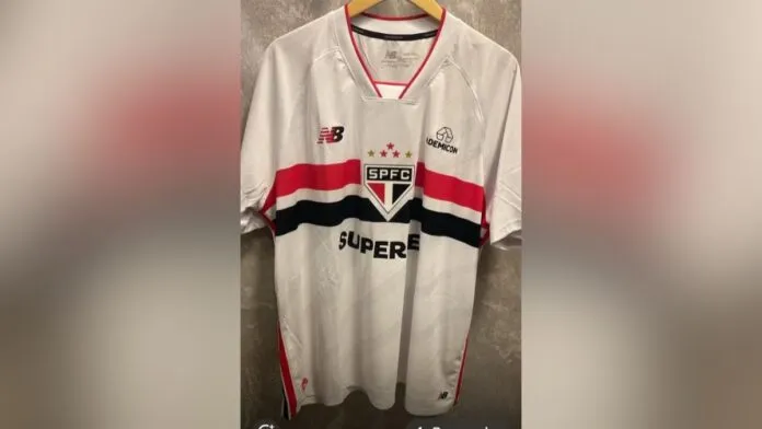 São Paulo adia lançamento de nova camisa em meio a polêmica