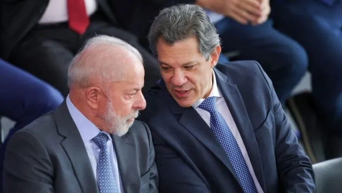 Lula pede para que Haddad fique mais tempo na Fazenda para finalizar projetos