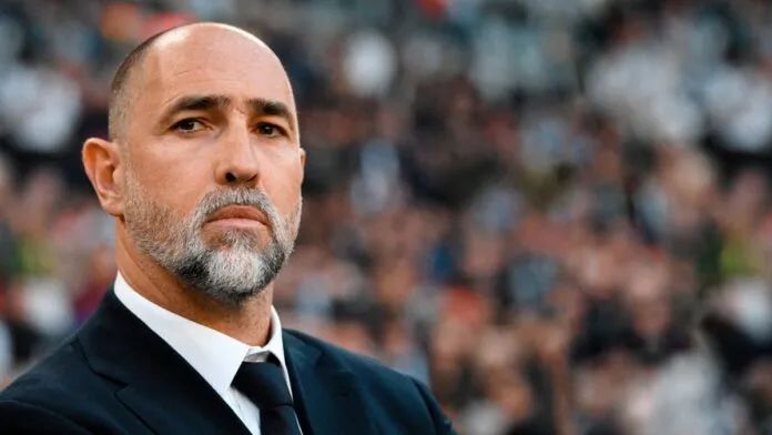 Tottenham anuncia novo treinador com contrato até maio