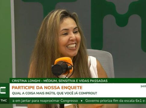 Médium Cristina Longhi fala sobre karma, vidas passadas e espiritualidade no Sobremesa