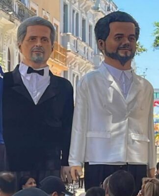Bonecos gigantes de Kléber Mendonça Filho e Wagner Moura