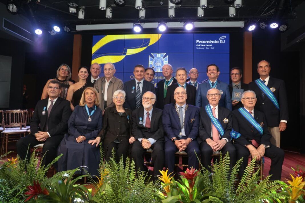 Entrega da Ordem do Mérito Estácio de Sá