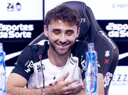 Entrevista coletiva de apresentação do lateral-direito Pedro Milans