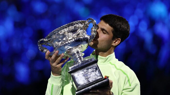 Alcaraz vence Djokovic e se torna o mais jovem a completar career slam no tênis