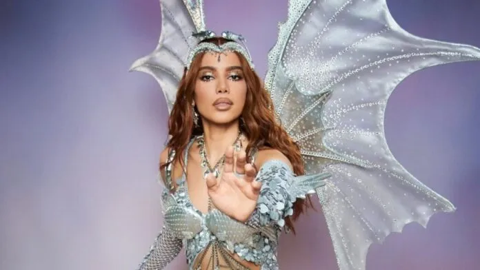 Anitta, Claudia Leitte e Aline Rosa exibem looks bafônicos no Carnaval de Salvador