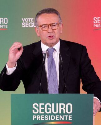 Portugueses votam para presidente com socialista em vantagem contra ultradireita