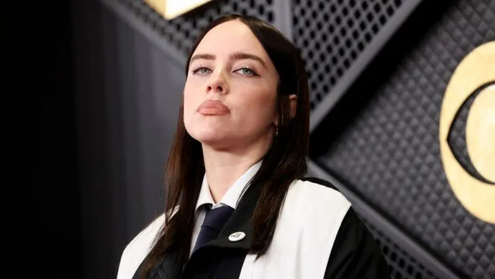 Billie Eilish detona política migratória de Trump no Grammy: “Ninguém é ilegal em terra roubada”